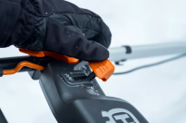 Husqvarna ST 253i Odśnieżarka akumulatorowa 970789101 zapewnia wydajne odśnieżanie obszarów