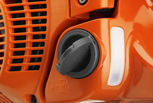 Husqvarna 450e Mark II Pilarka spalinowa łańcuchowa 970559535 970 55 95‑35 z odchylanym korkiem wlewu paliwa