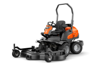 Husqvarna P535HX Rider Hybryda AWD 967985503 967 98 55‑03 Napęd na wszystkie koła AWD zapewnia przyczepność na nierównej, wilgotnej, śliskiej nawierzchni