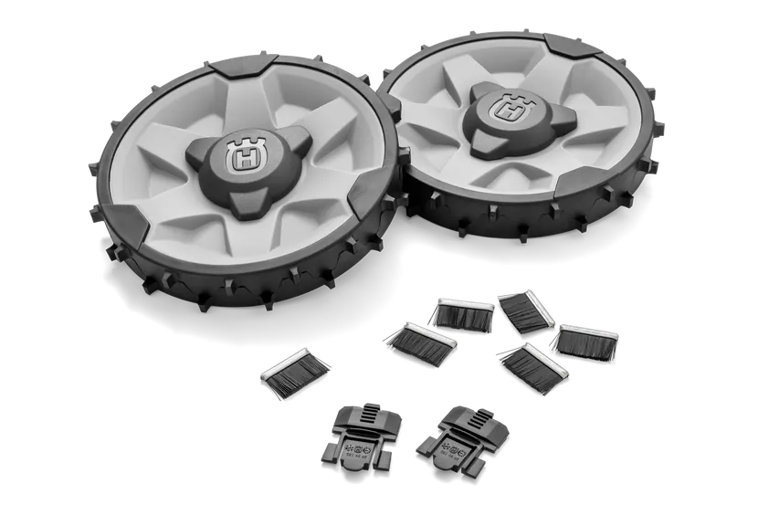 Zestaw terenowy, koła z głębokim bieżnikiem, szczotki do kół do modeli 305, 310MK II, 315MK II, 405X i 415X 597705401 597 70 54‑01