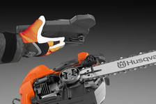 Husqvarna T540 XP Mark III Pilarka spalinowa łańcuchowa 970517914 970 51 79‑14 Zabezpieczenie zapobiegające zgubieniu nakrętki prowadnicy
