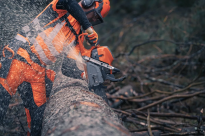Husqvarna 592 XPG Pilarka spalinowa łańcuchowa 970493454 970 49 34‑54 działa optymalnie w każdych warunkach