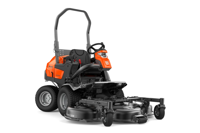 Husqvarna P 525DX Rider spalinowy AWD 967985301 970 54 29‑01 Silnik Kubota diesel łączy moc z małym zużyciem paliwa i niską emisją zanieczyszczeń