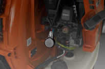 Specjalne miejsce na urządzenie Husqvarna Fleet Services, które umożliwia łączenie się z usługami cyfrowymi 