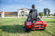 Ferris 500S Kosiarka spalinowa o zerowym promieniu skrętu - 9
