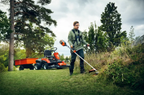 Husqvarna R 200iX AWD Rider akumulatorowy 970748001 Automatyczny hamulec postojowy