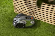 Husqvarna Automower 305E Nera Kosiarka automatyczna robot koszący 970653011 970 65 30‑11 Minimalizuje potrzebę przycinania krawędzi trawnika