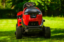 Traktorek ogrodowy spalinowy Cedrus Premium C-TRAC-103HC z funkcją wyrzutu tylnego i mulczowania